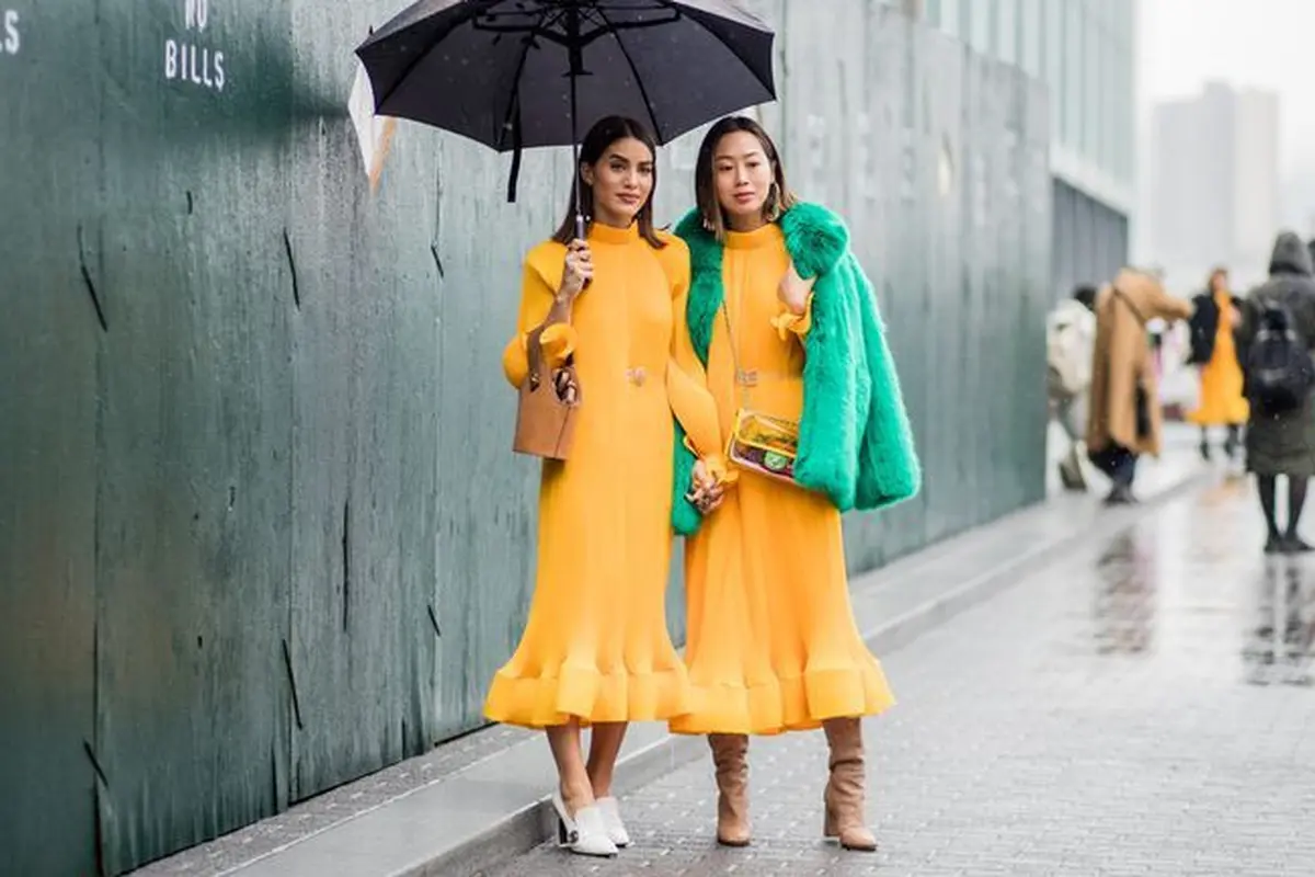 [Bintang] Tinggalkan Milennial Pink, Saatnya Pilih Padu-padan Outfit Dominasi Warna Kuning yang Cerah