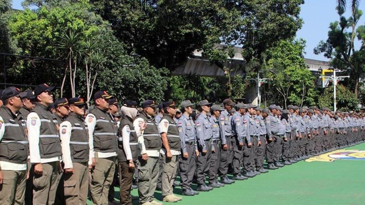 500 Personel Satlinmas Jaksel Siaga Penuh Amankan Libur Lebaran 1447 H