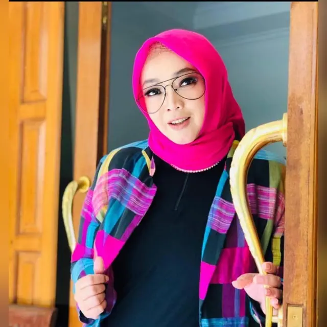 [Fimela] Rina Gunawan