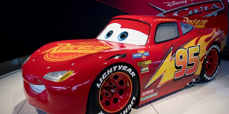 Mobil mcqueen store