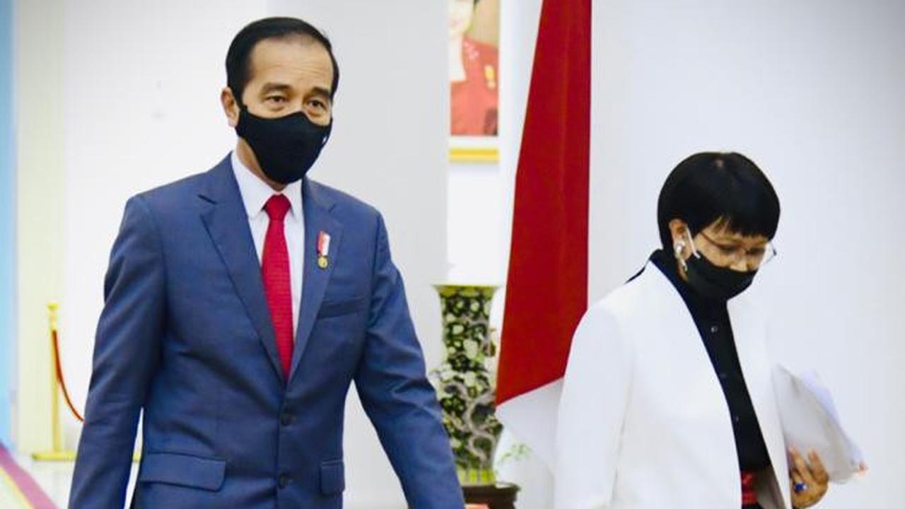 Menlu Retno Marsudi mendampingi Presiden Jokowi untuk hadir dalam World Economic Forum (WEF) 2020 secara virtual dari   Istana Kepresidenan Bogor, Jawa Barat, Rabu, 25 November 2020.