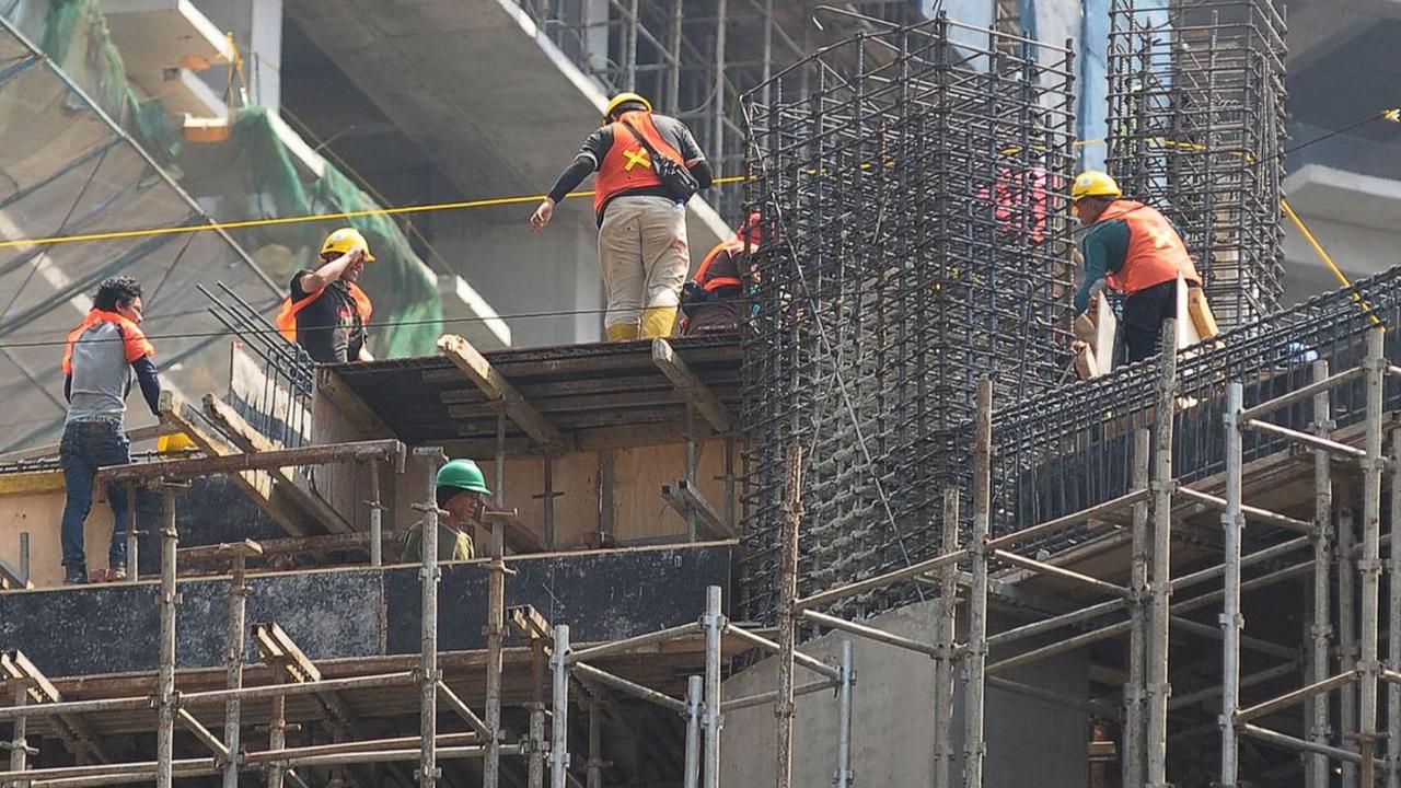Meski sektor real estate pada triwulan kedua 2023 masih menunjukkan penurunan sebesar 12,30% (yoy), namun penjualan rumah berukuran besar mengalami peningkatan sebesar 15,11% (yoy).