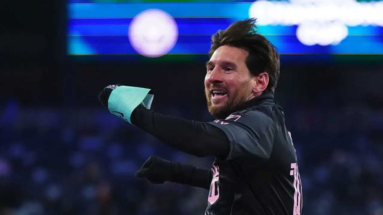 Wasit Marco Ortiz: 16 Tahun di Lapangan Hijau, 6 Bulan Skorsing Karena Kagumi Messi