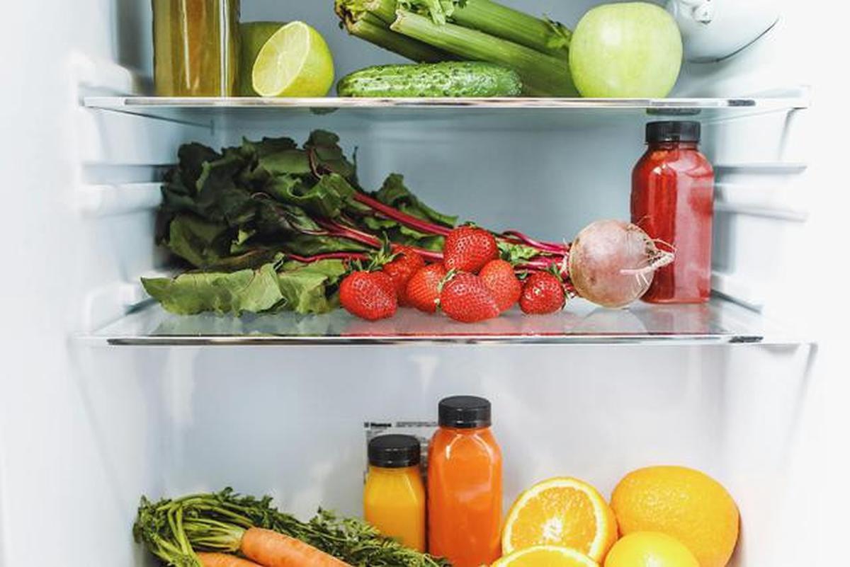 7 Kesalahan Menyimpan Bahan Makanan yang Membuat Kulkas Cepat Bau, Jangan Sepelekan