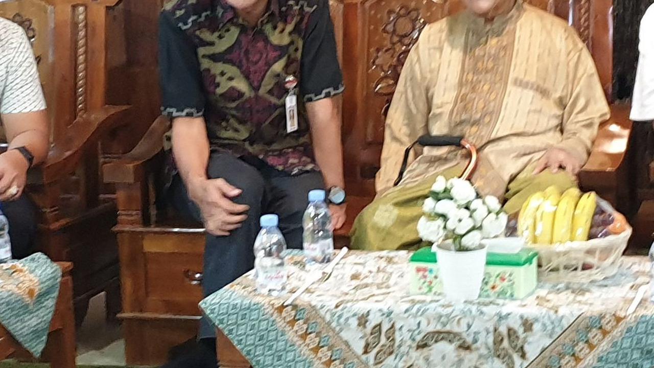 Sowan ke Kiai Ponpes Al Muayyad, Ganjar Pamitan: Maaf Bila Selama Pimpin Jateng Ada Kekurangan