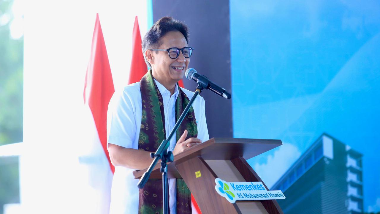 Air Hujan Jakarta Mengandung Mikroplastik, Menkes Minta Warga Pakai Masker dan Jangan Keluar Usai Hujan