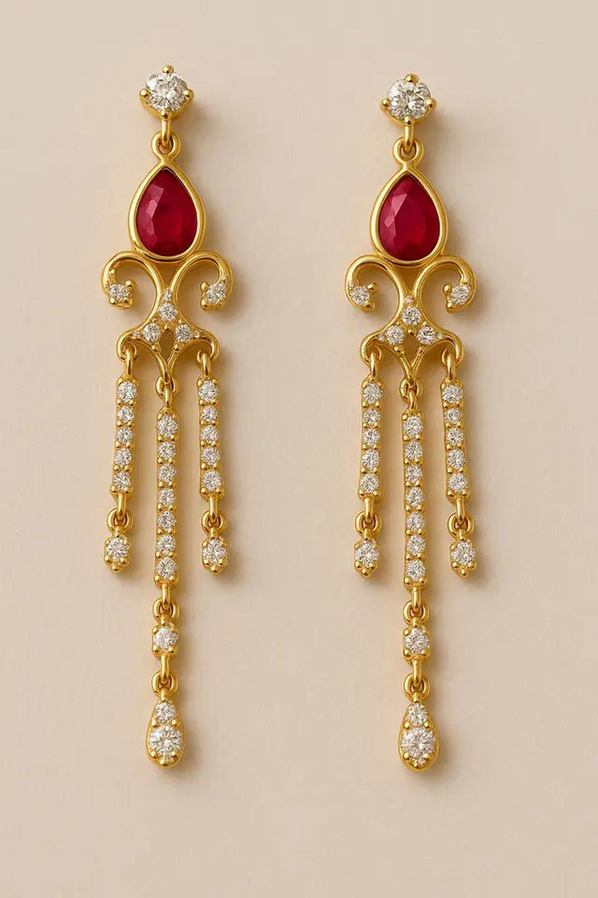 7 Model Anting Emas yang Cocok untuk Wajah Bulat, Menawan dan Elegan