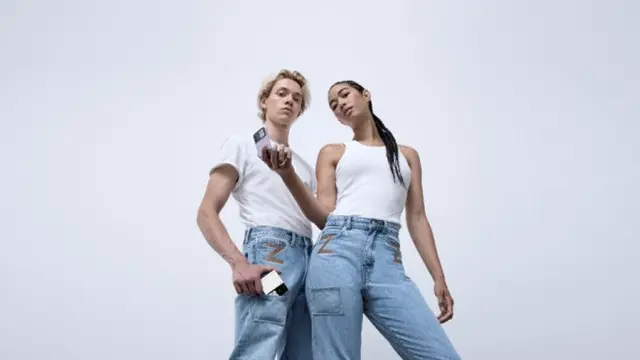Celana jeans Z Flip Pocket Denim (Dok. Samsung Australia)
