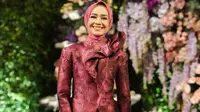 Alya Rohali Pakai Gaun Merah saat Hadiri Pernikahan Sang Putri/Instagram/@arohali