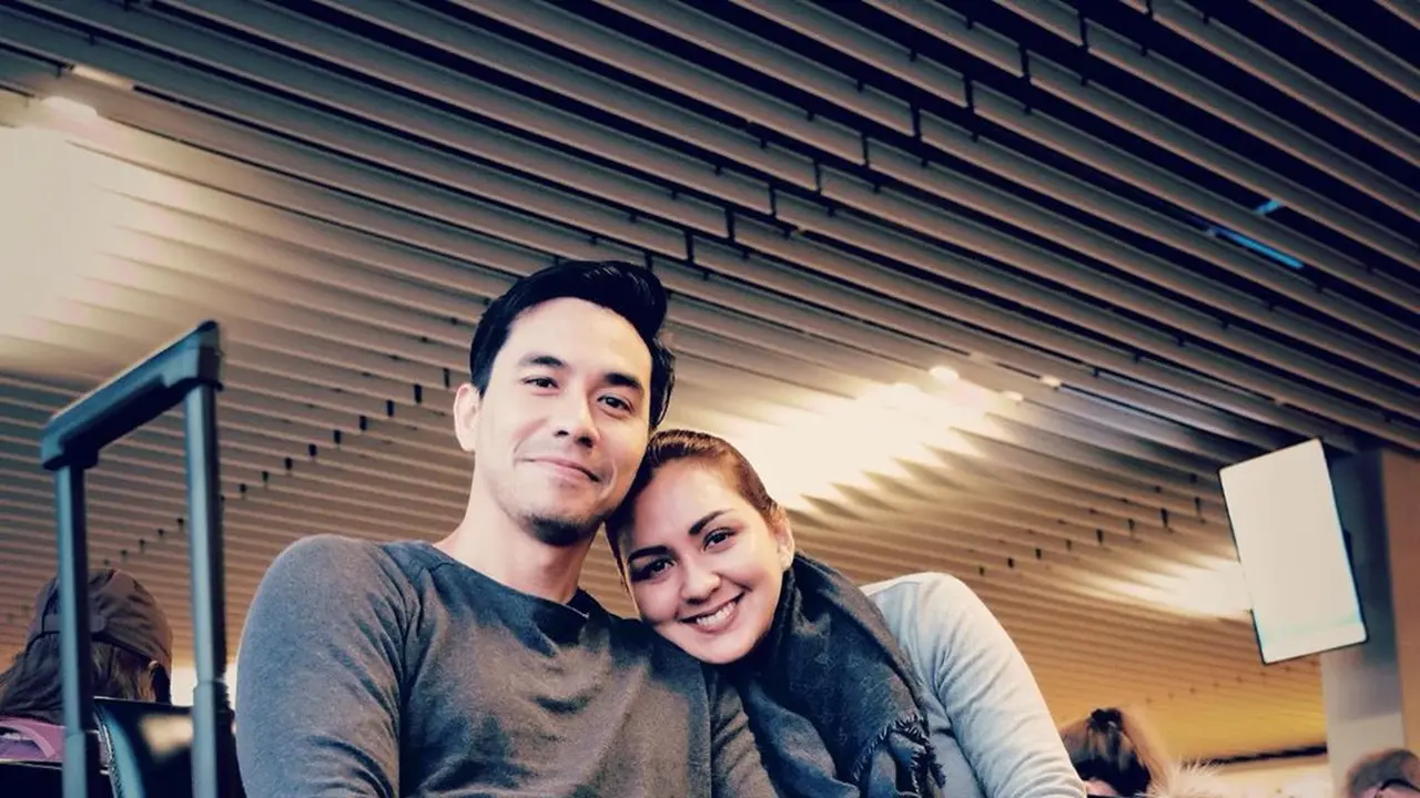 Donna Agnesia dan Darius Sinathrya