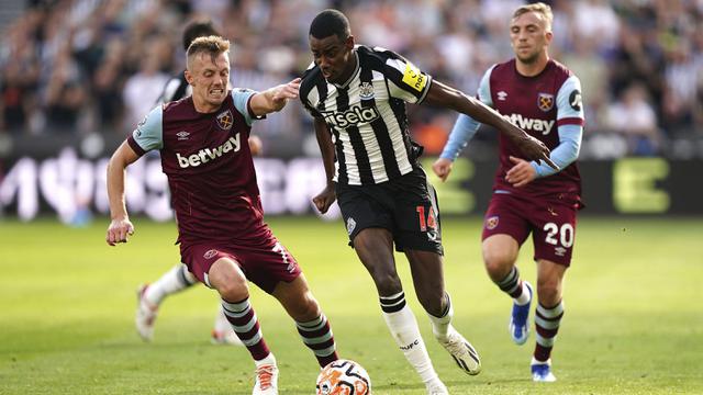 Foto: Aksi Tajam Alexander Isak saat Bawa Newcastle Imbangi West Ham di Liga Inggris, Cetak Dua Gol untuk The Magpies