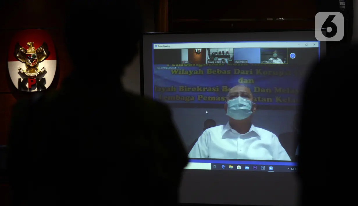 Wali Kota nonaktif Medan Tengku Dzulmi Eldin menjalani sidang pembacaan tuntutan secara video conference di Gedung KPK, Jakarta, Kamis (14/5/2020). Tengku Dzulmi Eldin terlibat dalam kasus dugaan menerima suap proyek dan jabatan pada Pemkot Medan tahun 2019. (merdeka.com/Dwi Narwoko)