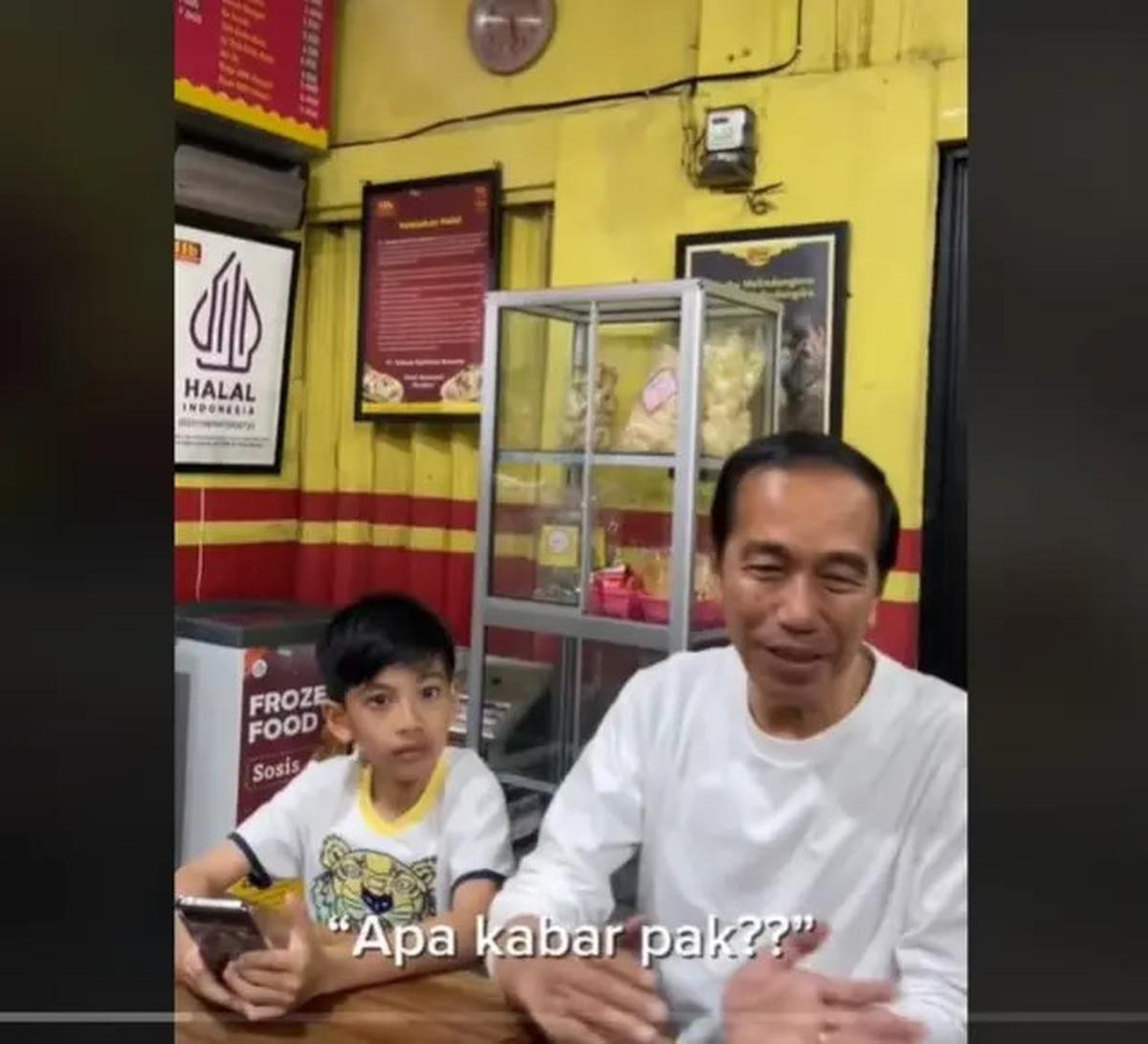 Hari Kedua Pensiun, Jokowi Asyik Makan di Warung Soto Bareng Iriana