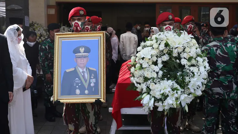 FOTO: Upacara Persemayaman Jenazah Mantan KSAD Pramono Edhie Wibowo