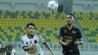 Amrizal Umanailo dan Alta Ballah beraksi dalam laga lanjutan BRI Super League 2026/2027 antara Dewa United melawan Persijap Jepara di Banten International Stadium (BIS).