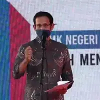 Menteri Nadiem Makarim saat memberikan sambutan pada peresmian revitalisasi gedung SMK Negeri 2, 5, dan 6 Surakarta.