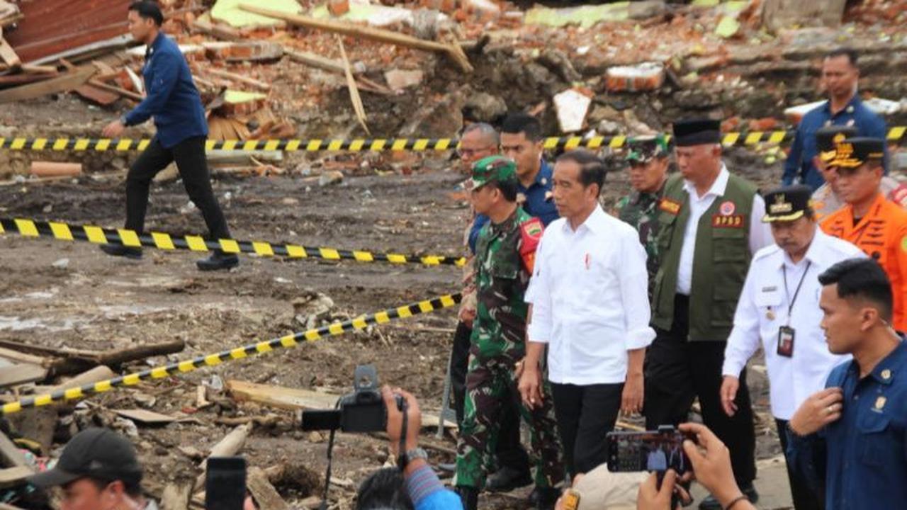 "Dari 159 ada 100-an yang sudah setuju untuk relokasi. Sisanya masih dalam proses," sambung Jokowi.<br>