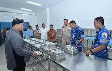 Perkuat Program Makan Bergizi Gratis, Komandan Lanud Husein Sastranegara Resmikan SPPG Cipatik 013