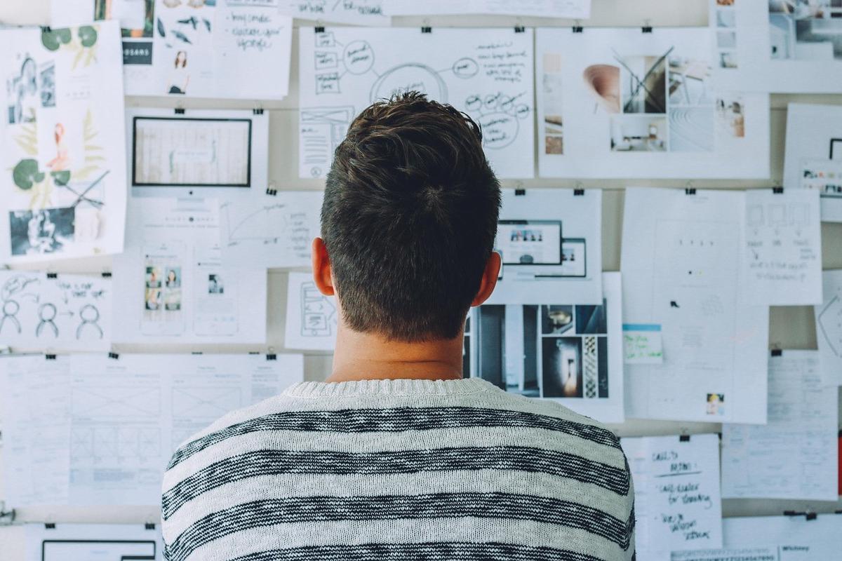Ilustrasi Startup, Whiteboard, Room