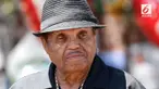 Mobil yang ditumpangi Joe Jackson ditabrak mobil lain. Polisi menyatakan tak ada tanda kerusakan dari kedua kendaraan.