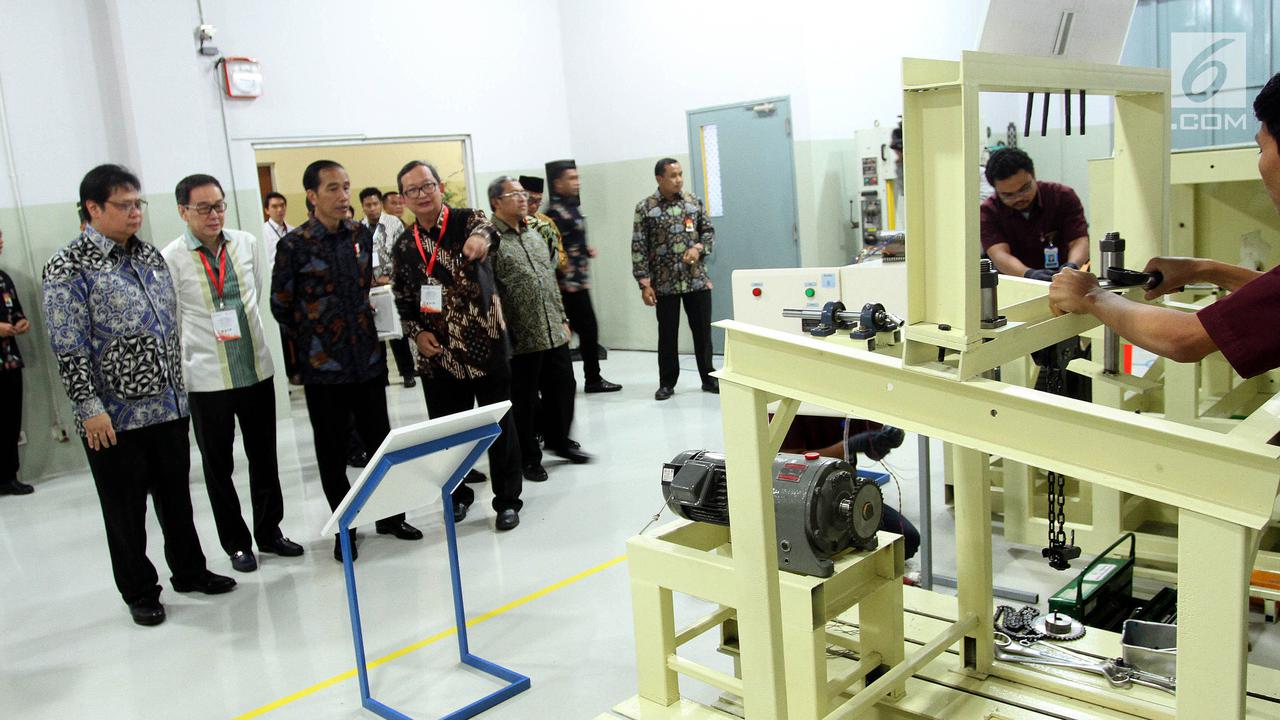 Jokowi Resmikan Pendidikan Vokasi di Cikarang