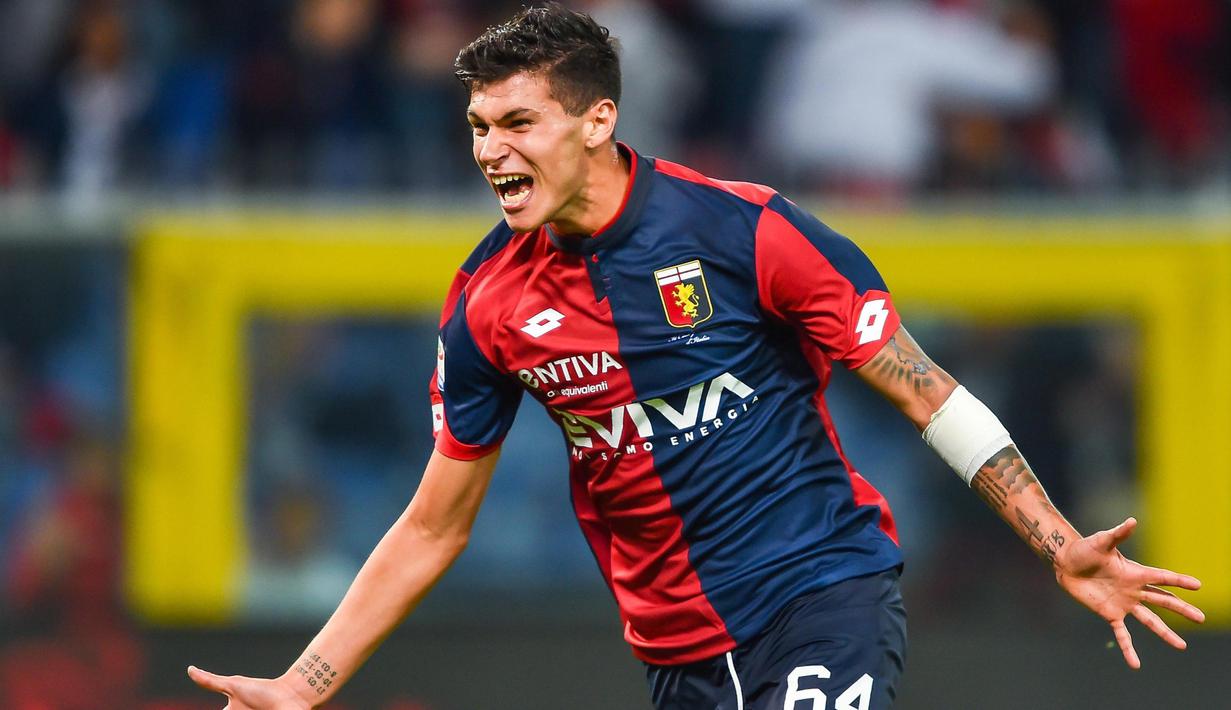 Pemain Genoa, Pietro Pellegri merayakan golnya ke gawang Lazio pada lanjutan Serie A Italia di Luigi Ferraris Stadium, Genoa, (17/9/2017).  Lazio menang 3-2. (Simone Arveda/ANSA via AP)