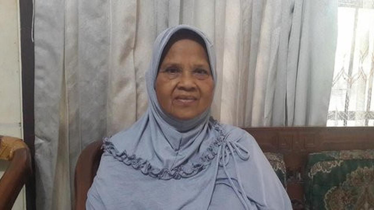 Tangis Jalinah untuk jasad korban Situ Gintung