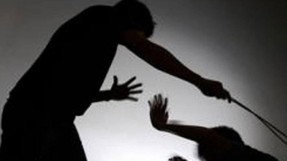 Jadi Penjahat Sewaan, Pria ini Bantu Kliennya Tampil Jadi Pahlawan di Mata Pasangan