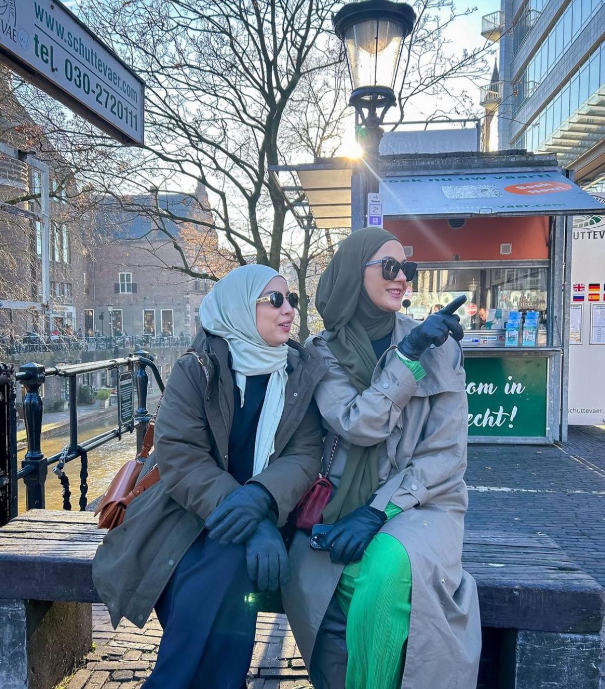 7 Potret Liburan Paula Verhoeven dan Tya Ariestya di Belanda, Netizen Sebut Pertemanan Kompak