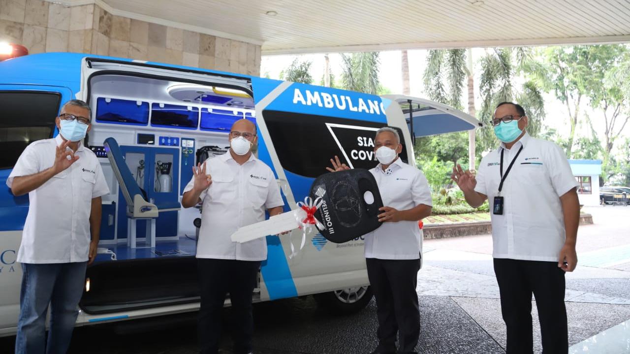 Pelindo III Sumbang Mobil Ambulance