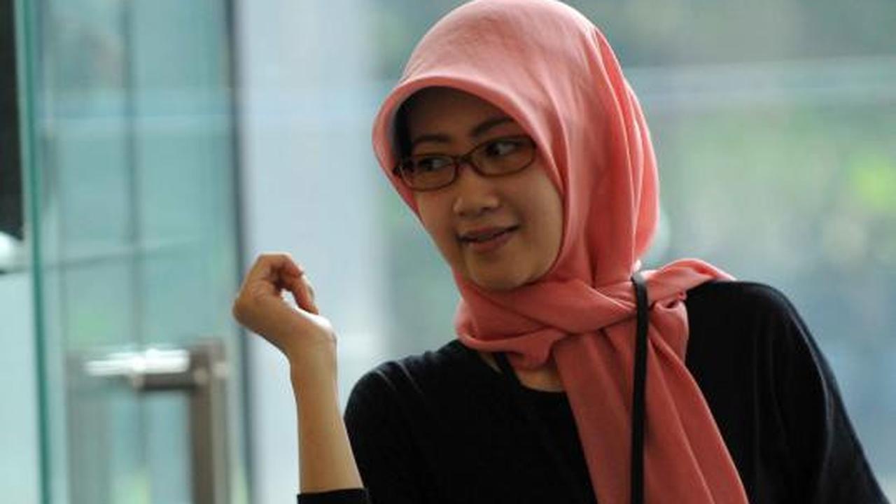 Dipta, istri muda Irjen (Pol) Djoko Susilo penuhi panggilan KPK