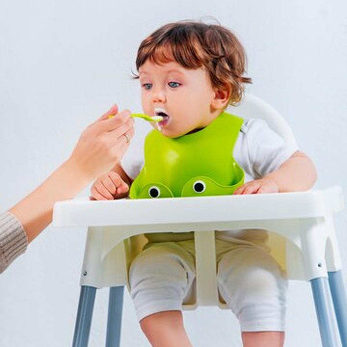 Ilustrasi Anak Makan