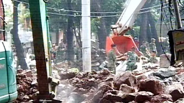 6 Excavator Dikerahkan Perbaiki Tanggul Latuharhary