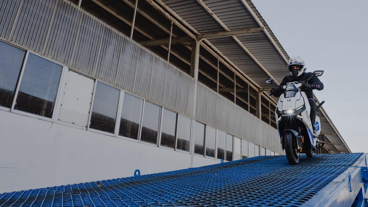 Ofero Stareer 5 Lit Dibekali Traction Control, Jarak Tempuh Tembus 130 KM