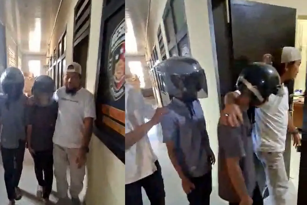 Dua begal yang viral terekam kamera dashboard (dashcam) milik warga menyerahkan diri ke polisi.