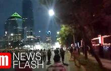 VIDEO: Suasana Mencekam Demonstran vs Polisi di Depan Polda Metro Jaya