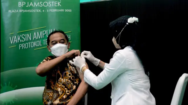 Tekan Penyebaran dan Pertebal Imunitas, Karyawan BPJAMSOSTEK Dapatkan Vaksin Booster