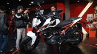 KTM Duke 390 meluncur di Jakarta Fair 2017. (Herdi Muhardi)