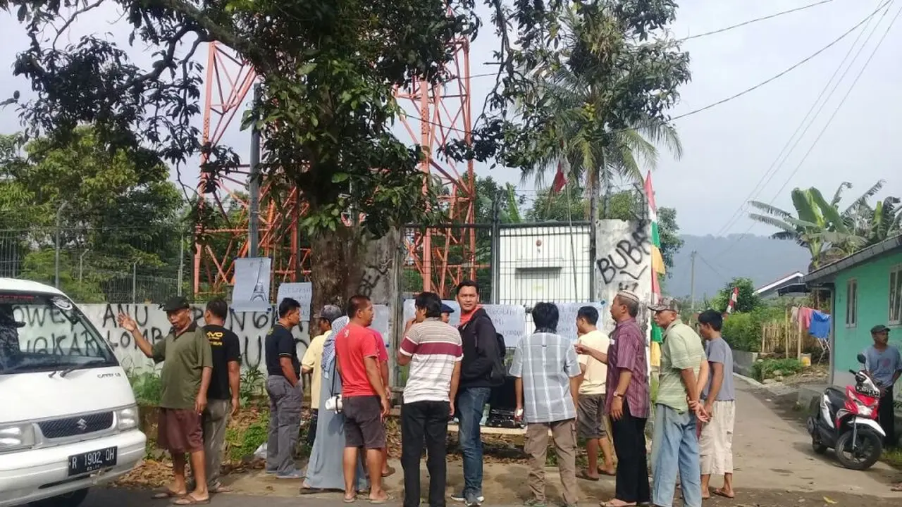 Petir Rusak Alat Elektronik, Warga Salahkan Tower Seluler