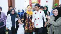 Valen DA7 Tiba di Surabaya, Naik Kendaraan Sekar Kedaton hingga Disambut Meriah