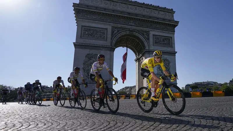 Foto: 11 Potret Momen Terbaik dalam 21 Etape Balap Sepeda Tour de France 2021