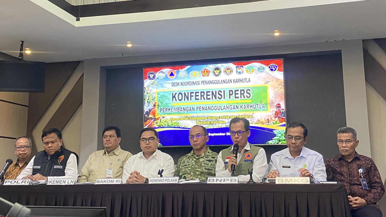 Operasi Karhutla Kalbar, Helikopter Jepang Mulai Water Bombing