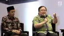 Menteri PPN/ Bappenas Bambang Brodjonegoro dan Gubernur NTB, TGB Muhammad Zainul Majdi memberi sambutan pada acara penggalangan dana untuk Lombok-Sumbawa dan peluncuran buku TGBNomics di Jakarta, Jumat (14/9). (Liputan6.com/Herman Zakharia)