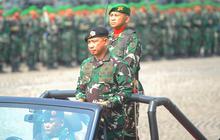 VIDEO: Momen Panglima Agus Melotot! Senior Periksa Calon TNI 2025 Lari Baris Lepas Baju