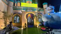Pos Mudik Simpang Gadog Bak Negeri Dongeng, Dihiasi Jin Aladdin dan Karpet Terbang