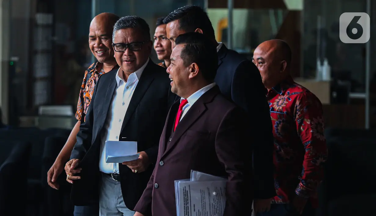 Ini menjadi kali pertama bagi Hasto Kristiyanto diperiksa sebagai saksi terkait kasus dugaan suap pengadaan dan pemeliharaan jalur kereta di Ditjen Perkertaapian, Kemenhub. (Liputan6.com/Angga Yuniar)