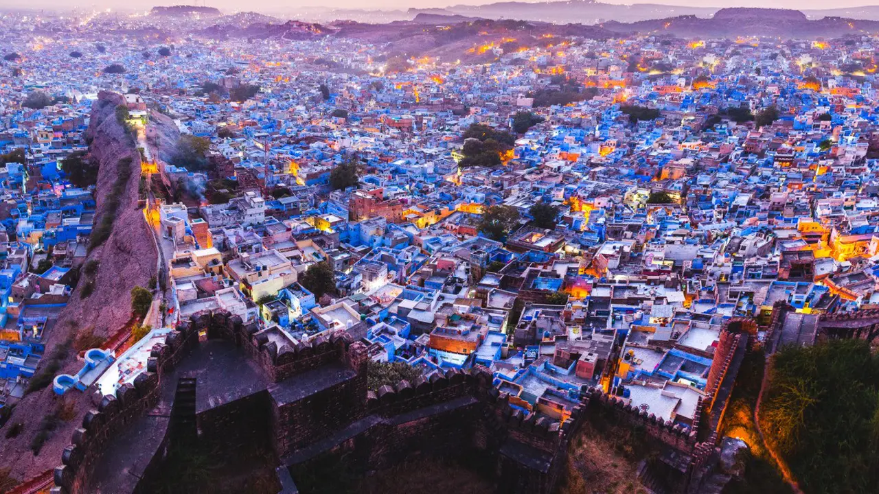 [Bintang] India