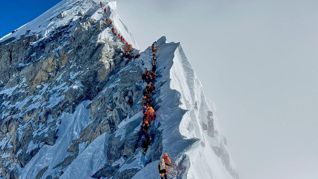 FOTO: Musim Pendakian Everest Kembali Bergeliat
