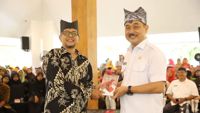 Hadiri Festival Sastra Banyuwangi, Sastrawan Candra Malik Bawakan Puisi Akulah Perjumpaan