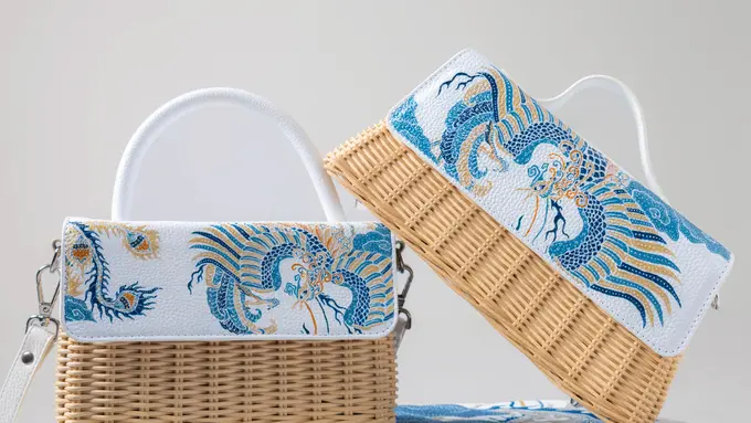 Produk Lunar Porcelain Collection